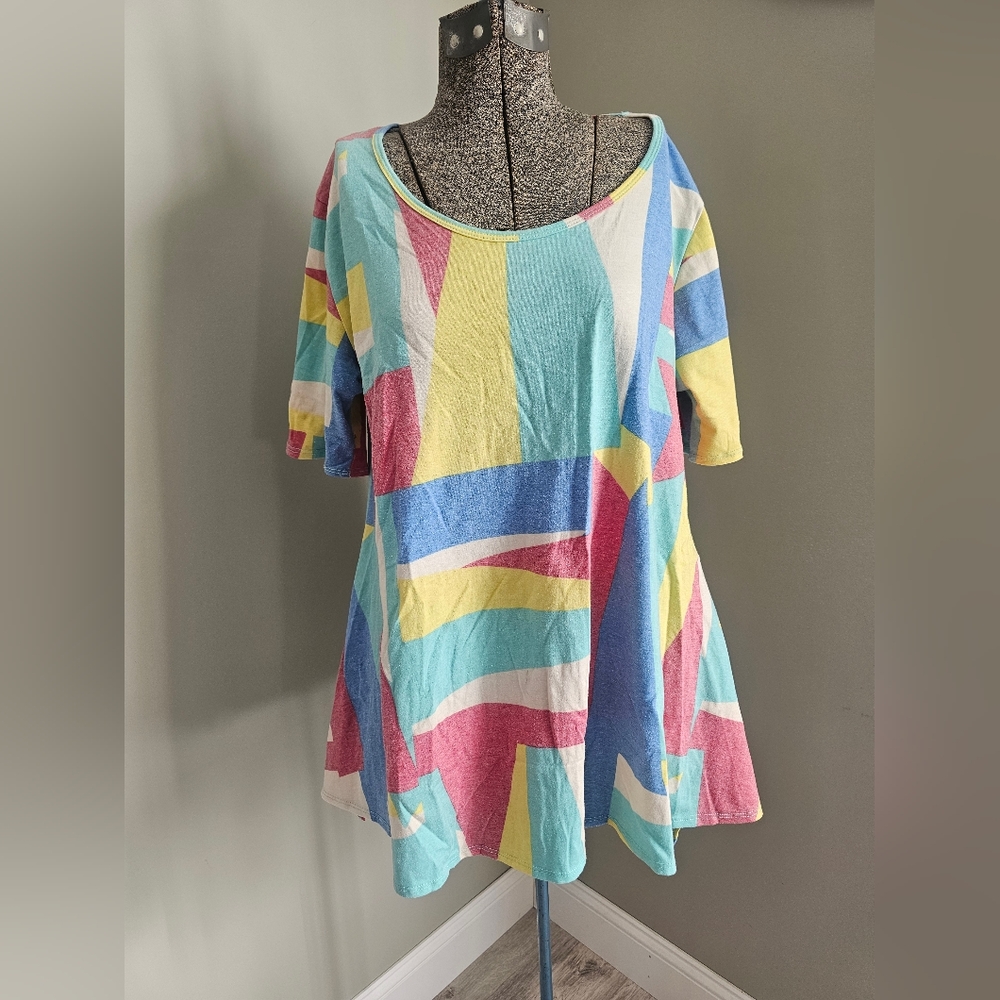 Colorful Geometric Patterned Top
